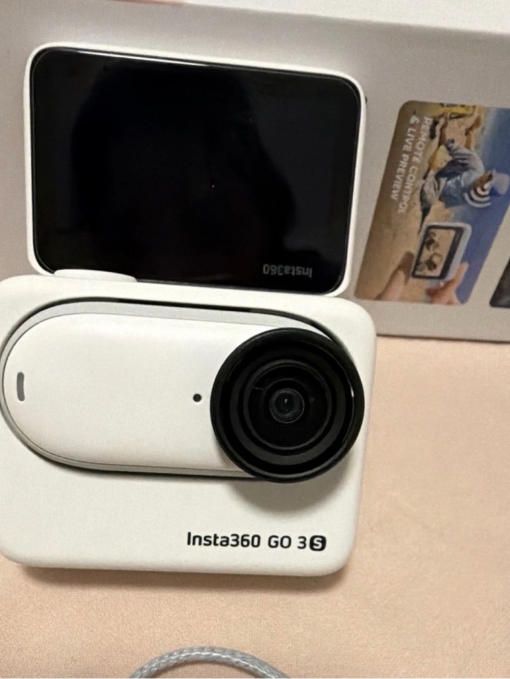 Insta360 GO 3S Compact White Action Camera - Picture 4 of 7
